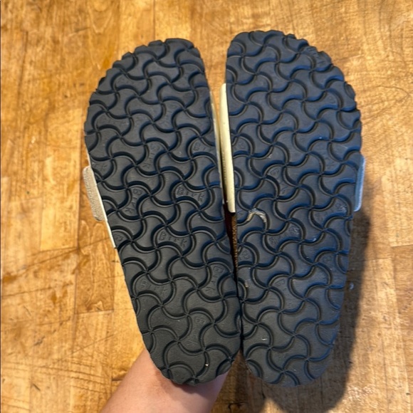 Birkenstock White Sandals with Gold Buckle - Picture 4 of 6